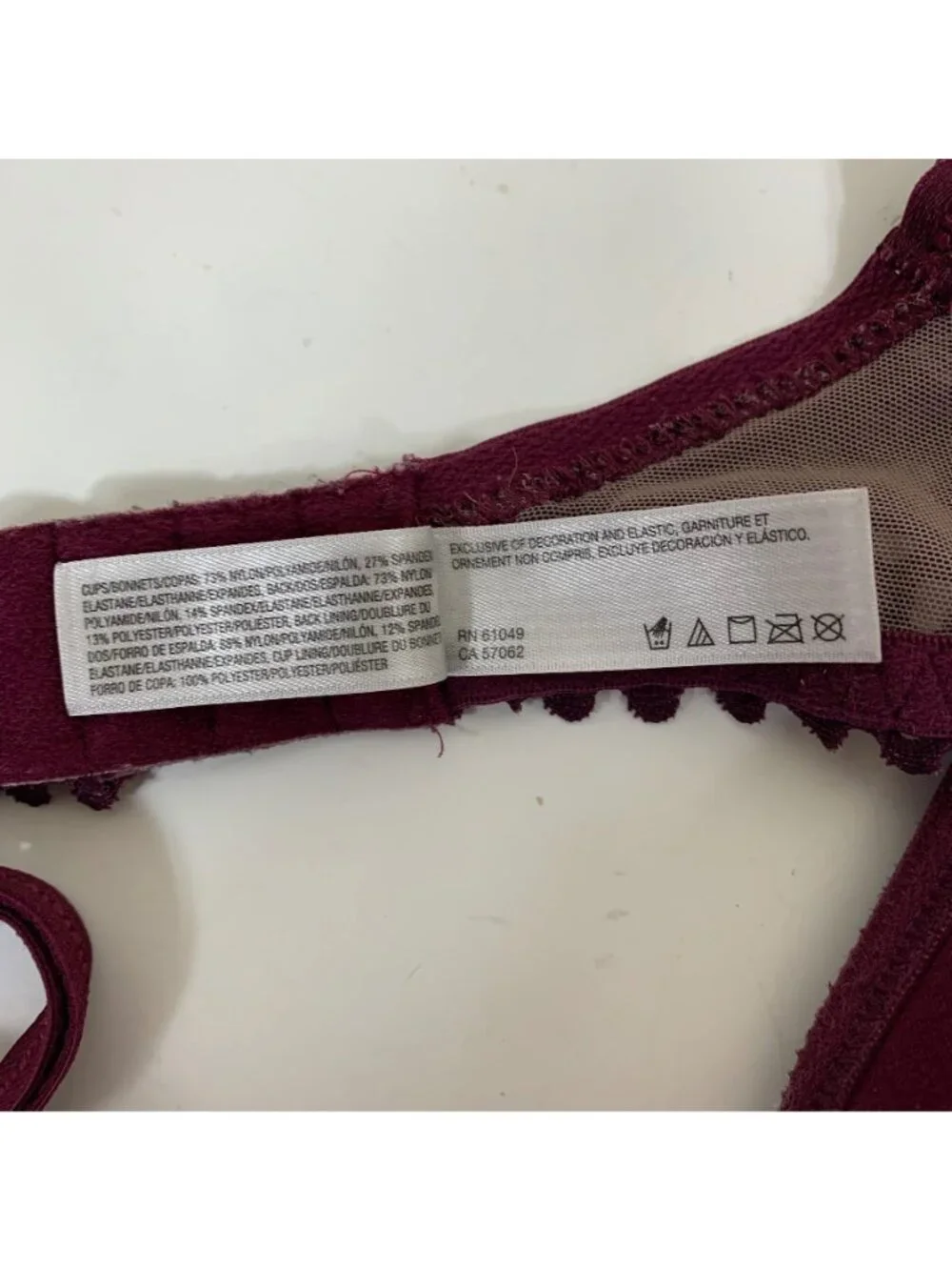 b.tempt'd Wacoal Tied in Dots Bra 32B Burgundy Wireless Push Up Plunge Lace